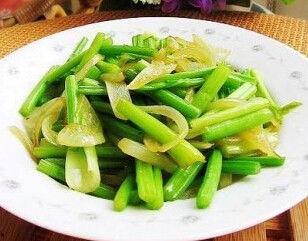 芹菜能炒角瓜吃吗视频,家常美味新尝试